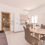 Elegant Jure With Private Pool *