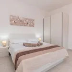 Elegant Jure With Private Pool Vila Policnik