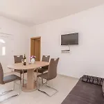 Elegant Jure With Private Pool Vila