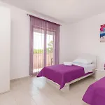 Elegant Jure With Private Pool *