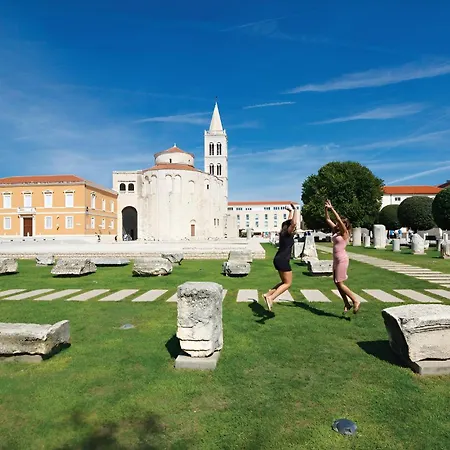 Elegant Jure With Private Pool 빌라 *