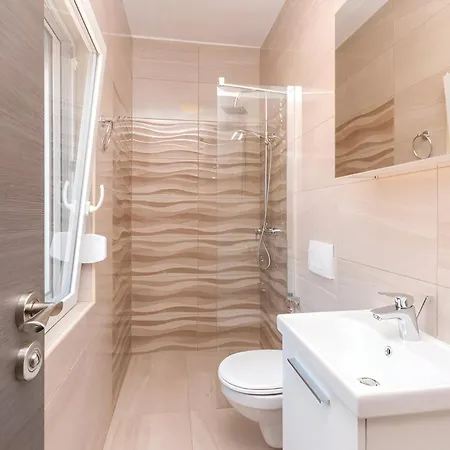 Elegant Jure With Private Pool 빌라 *