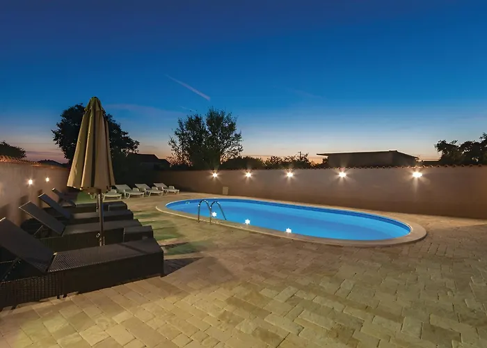 Elegant Jure With Private Pool Villa Policnik