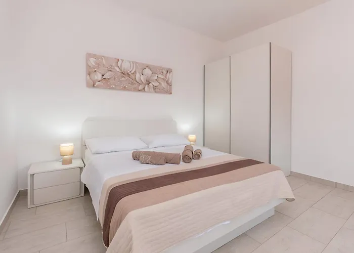 Elegant Jure With Private Pool Villa Policnik