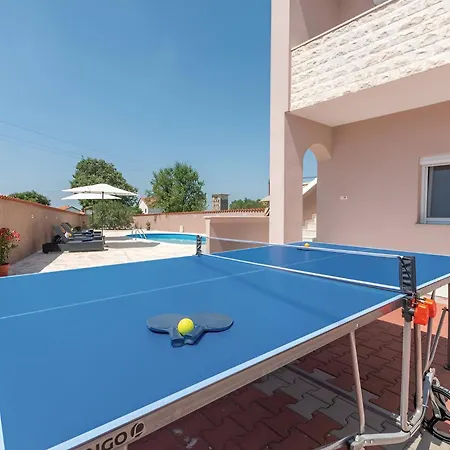 Elegant Jure With Private Pool * Policnik