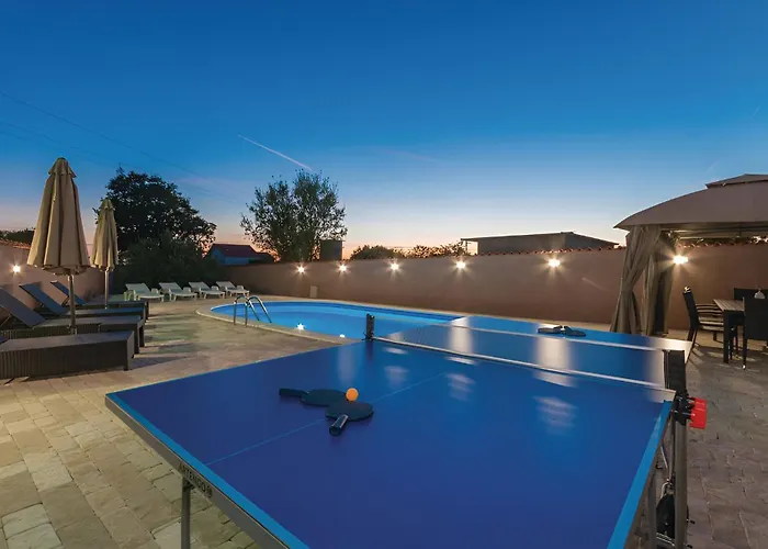 Βίλα Elegant Jure With Private Pool Policnik