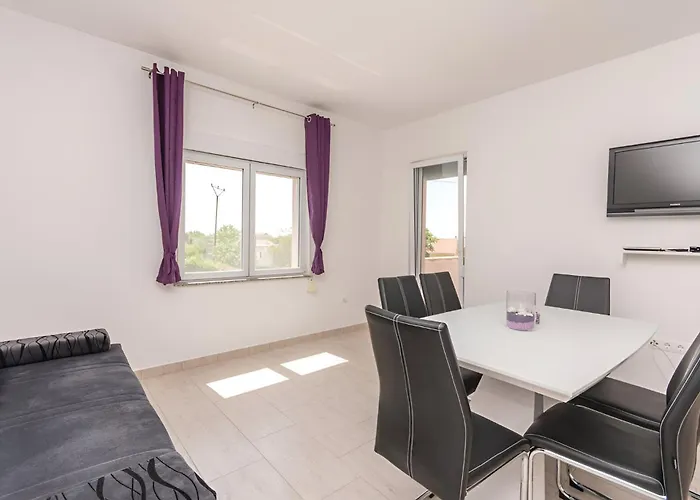 Elegant Jure With Private Pool Βίλα